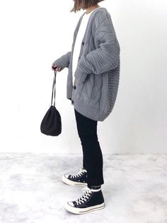 Chic Work Outfit, Unisex Clothes, Fashion Korean, Knit Outfit, Winter Fashion Outfits, Types Of Fashion Styles