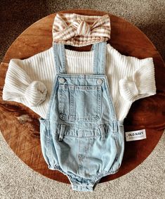 Autumn Fashion Outfits, Party Dress Ideas, Winter Outfits Fashion, Fashion Winter Outfits, Wall Art Fashion, Baby Party Dress, Baby Costume, Baby Fits