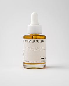 Mindfully made with 10 research-backed ingredients that serves to protect, strengthen, and nourish scalp health to boost hair growth and density, and reduce hair loss over time. This pre-cleanse oil gently breaks down sebum, removes buildup and restores balance to the scalp. In Traditional Chinese Medicine, cedar wood, rosemary, and peppermint is often employed in hair-loss remedies due to their natural abilities to stimulate circulation by dilation of pores and expulsion of toxins. These oils a Improve Nutrition, Boost Hair Growth, Hair Control, Scalp Health, Scalp Conditions, Oil Treatments, Hair Restoration, Traditional Chinese Medicine, Cedar Wood