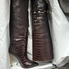 Tom Ford , Brown Croc Leather 37.5 Lock Boots Knee Length Lock Boots, Boots Knee Length, Tom Ford Boots, Brown High Boots, Tom Ford Leather, Tom Ford Shoes, Brown Knee High Boots, Womens Designer Boots, Shoes Outfit Fashion