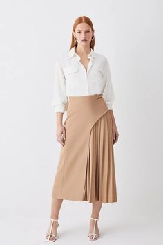 Tailored Buckle Detail Pleated Midi Skirt | Karen Millen Blouses For Women Chic, Smart Aesthetic, Belt Skirt, Outfits Petite, Womens Business Casual, Crisp White Shirt, Skirt Style, Midi Skirts, Pleated Midi Skirt