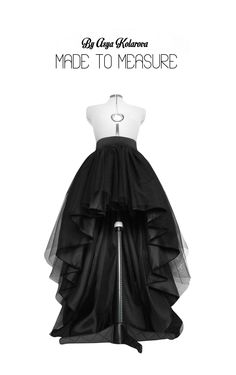 Hoch niedrig Tüll Rock asymmetrische Taftrock Dip Saum Tutu Layered Brautkleid hoch taillierte Brautkleid lang voller Abschlussball Tüllrock von MadeToMeasureClothes auf Etsy https://www.etsy.com/de/listing/399134145/hoch-niedrig-tull-rock-asymmetrische High Low Tulle Skirt, Black Tulle Skirt, Layered Gown, Prom Skirt, Tule Rok, Tulle Long Skirt, Tulle Skirt Black, Taffeta Skirt, Fairy Goth