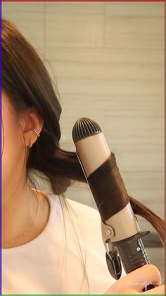 Bobs For Thinning Hair, Bob For Thinning Hair, How To Do Curls, Hair Rollers Tutorial, Conair Curling Iron, Curlers For Long Hair, Bun Braids, Blowout Hair Tutorial, Unicorn Hair Color