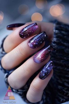 Galaxy Wedding Nails, Nail Galaxy Design, Galaxy Nail Art Designs, Cosmic Nail Designs, Purple Celestial Nails, Pink Galaxy Nails, Acotar Nails Designs, Galaxy Nails Designs, Purple And Blue Nails Ideas