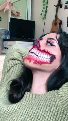 Insane Halloween Makeup, Gory Face Makeup, Scary Makeup For Halloween, Zombie Cowboy Makeup, Cosplay Ideas Halloween, Halloween Costumes Green Hair, Easy Special Effects Makeup Ideas, Halloween Face Makeup Scary, Scary Mouth Makeup