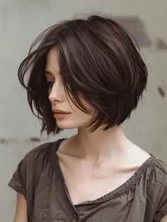 The Ultimate Bob Haircut Lookbook Chin Layered Haircuts, Short Professional Hairstyles For Women, Bob Haircut Reference, Hairstyle Bob, Bob Hairstyles Fine Hair, Shorter Haircuts, Classic Layered Bob, Soft Layered Bob, Chin Length Bob Thick Hair