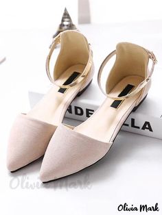 Olivia Mark - Burgundy Pointed Toe Closed-Back Womens Flat Shoes with Elegant Metal Detailing and Ankle Strap Womens Flat Shoes, Straps Heels, Moccasin Flats, Buckled Flats, Suede Fashion, Casual Flat Shoes, Beige Shoes, Prom Shoes, Shoe Covers