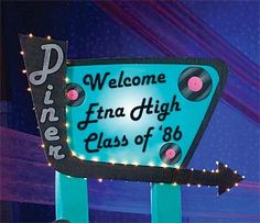 a sign that says welcome to the ena at high class of'86 on it