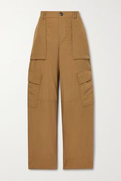 Vince's pants are modeled on '90s cargo styles. Made from tan TENCEL™ Lyocell, they have a high-rise waist and long wide legs with plenty of pockets that emphasize their utilitarian feel. Tapered Cargo Pants, Vince Clothing, Cargo Pant, Wide Legs, Natural Style, Net A Porter, Tapered Legs, Women Collection, Cargo Pants