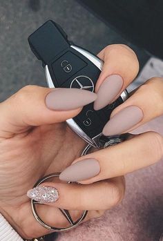 Get more wear out of your nail polish with these tips for long-lasting color Almond Acrylic, Long Lasting Nail Polish, Diy Nail Designs, Neutral Nails, Nailed It, Prom Nails, Nail Arts, Matte Nails, Purple Nails