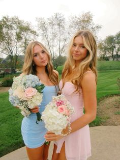 #homecoming #dress #hoco #bouquet Hoco Bouquet, Homecoming Bouquet, Bouquet Pictures, Pink Bouquet, Friends Poses, Dance Poses, Best Friends Photos