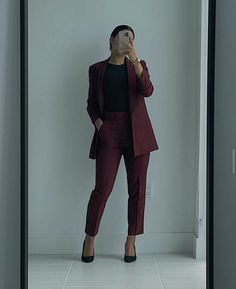 Fashion Blouses, Professional Outfits Women, Business Outfits Women, Stylish Suit, Business Casual Outfits For Work, Woman Suit Fashion, Elegante Casual