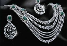 Diamond Haaram, Diamond Hangings, Simple Diamond Jewelry, Beautiful Jewelry Diamonds, Diamond Pendant Jewelry, Real Diamond Necklace, Bridal Necklace Designs, Diamond Chandelier Earrings, Neck Pieces Jewelry