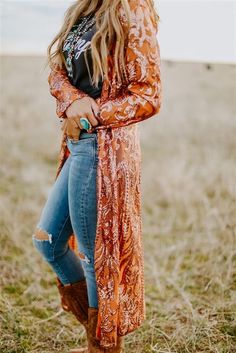 Western Dusters For Women, Boho Fashion Women, Western Kimono Outfit, Country Look For Women, Autumn Boho Outfits, Women’s Western Outfits, Womens Boho Fashion, Boho Clothing Style, Dusters For Women