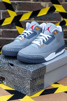 Jordan 3 Retro, Jordan 3, Saucony Sneaker, Grey