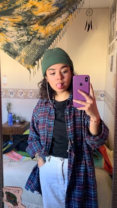 Purple Beanie Outfit, Purple Flannel Outfit, Outfits Flannel, Flannel Outfit, Purple Flannel, Beanie Outfit, Girls Flannel, Flannel Outfits, Girl Beanie