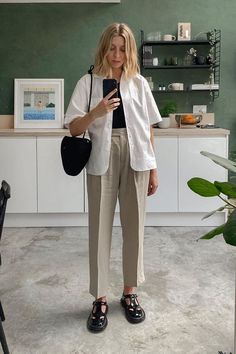 I Think This Is the One Summer Trend That Always Looks Expensive Brittany Bathgate, Outfit Vintage, Summer Work Outfits, Mode Inspo, 가을 패션, Summer Trends, Business Casual Outfits, Mode Inspiration, Office Outfits