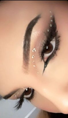 Rhinestone Makeup, Prom Eye Makeup, Rave Makeup, Swag Makeup, Smink Inspiration, Pinterest Makeup, Makijaż Smokey Eye, Edgy Makeup