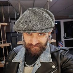 Product information: Material: COTTONMaterial: woolDepartment Name: AdultGender: UnisexPattern Type: PlaidStyle: SportItem Type: BeretsPacking list: Hat x1 Cabby Hat, Peaky Blinders Hat, Newsboy Cap Men, Driving Hat, Gatsby Hat, Hat Beret, Berets Cap, Heavy Jacket, Heavy Coat