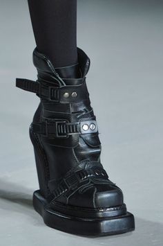 Mode Shoes, Dieselpunk, Dream Shoes, Fall 2014, Character Outfits, Dandy