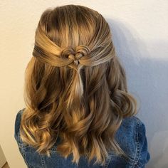 Little Love hairstyle Cutest Hairstyles, Cute Hairstyles Updos, Girls Updo, Girl Haircut, Kids Hair Cuts, Shoulder Length Hair Cuts, Girl Haircuts, Updo Hairstyles