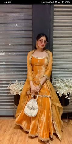 Romantic Partner, Traditional Indian Dress, Salwar Kamiz, Indian Dresses Traditional, Traditional Indian Outfits, Kurti Designs Party Wear, Simple Pakistani Dresses, Beautiful Dress Designs