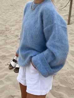 Product Show： Casual Dresses For Summer, Loose Knitwear, Pull Oversize, Devil Wears Prada, Crewneck Design, Estilo Chic, Oversized Pullover, 가을 패션, Softest Sweater