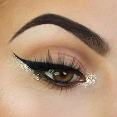 Nyx Concealer, Eye Makeup Glitter, Gold Eyeliner, Winged Eyeliner Tutorial, Stila Cosmetics, Smokey Eyeliner, Glitter Eye, Glitter Eyeliner, Diamond Dust