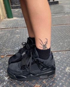 Black Trainers Nike, All Black Jordan 4’s, Black Jordan 4’s, Black Cats Shoes, Black Cats Jordans, Black Cat Shoes, Jordan Black Cat, Dr Mundo, Gothic Tattoos