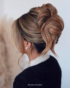 Mother Of The Bride Hairstyles & Mother Of The Groom Hair Ideas And Tips ❤ Explore chic mother of bride or groom hairstyles for every hair type and length, ensuring a flawless look for the special day. #weddung #bride #weddingforward #weddinghairstyles #MotherOfTheBrideHairstyles