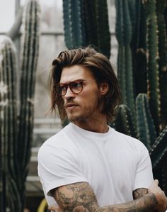 Long Hair And Glasses, Man With Long Hair, Hair And Glasses, Long Hair Beard, Gents Hair Style, Guy Haircuts Long, Medium Length Hair Men, Boys Long Hairstyles