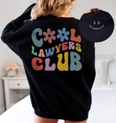 Cool Lawyers Club Sweatshirt, Lawyer Gift For Women, Lawyer Sweater, Lawyer Graduation Gifts, Lawyer Sweatshirt, Future Lawyer, Lawyer Gift, Lawyer Shirt, Lawyer T Shirt, Future Lawyer, Lawyer, Law School, Law Graduation Gifts, Law School Gift, Law School Graduation, Law School Graduate, Law School Sweatshirt, Cool Lawyer Hoodie, Lawyer Student Gift ️⚖️🏢This Cool Lawyers Club Sweatshirt is the perfect gift for lawyers. Our products are high quality, soft and comfy. Every product we sell made by Multicolor Crew Neck Tops For College, Cousin Tshirts, Big Cousin Shirt, Tf2 Engineer, Engineer Mechanical, Software Engineer Gifts, Engineer Girl, Cousin Birthday Gifts, Cousin Crew Shirts