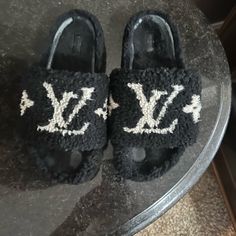 Black And Ivory Ladies Lv Slippers. Used Good Condition. Louis Vuitton Slippers, Lv Slippers, Shoes Louis Vuitton, Louis Vuitton Shoes, Slippers, Louis Vuitton, Black White, Women Shoes, Black And White