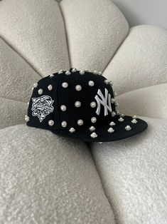 Pearl Jeweled Rhinestone NY Fitted Cap - Etsy Rhinestone Fitted Cap, Custom Fitted Hat Design Ideas, Pearl Fitted Hat, Baseball Hat Decorating Ideas, Rhinestone Hats Diy, Hat Design Ideas, Bedazzled Hat, Rhinestone Baseball Cap, Eccentric Aesthetic