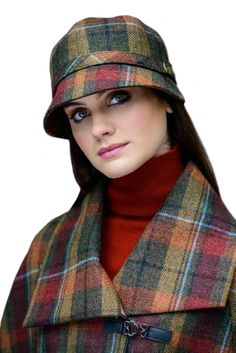 PRICES MAY VARY. Made in Ireland Adjustable Silk Draw String in Rear 100% Wool Tweed Internal Lining for Comfort This classic Irish tweed Flapper Hat incorporates traditional styles while also being chic. Woven from 100% wool into a fine soft tweed, it is warm, durable and lined. There is an inner drawstring to ensure a proper fit and will adjust to any head size. This hat is perfect for a casual or formal accessory that is stylish and elegant. Pola Topi, Bone Bordado, Irish Hat, Tweed Hat, Irish Sweater, Sewing Hats, Flapper Hat, Hat Patterns To Sew, Aran Sweater