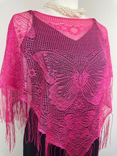 Lace poncho for women. Fits Small to a small medium size. I The poncho is identical on the front side and back side.  Wear it as you please, to dress up your everyday wear, to dress up an evening outfit or at the beach! Perfect accessory for spring and summer, a must have beautiful versatile, affordable piece of fashion..  Hand wash or Dry Clean I have tried to capture the colors accurately however it maybe very close and not exact. Hand wash or Dry Clean Thank you for stopping by :) Please chec Cocktail Blouse, Poncho Women, Lace Poncho, Spring Evening, Lace Butterfly, Bohemian Kimono, Pink Ivory, Irish Lace, Evening Cocktail