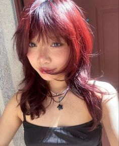 Layered Hair Bangs Medium, Red Hair Cuts Medium, Red Hair Face Claim, Wednesday Haircut, Layers Red Hair, Layered Red Hair, Red Hair Inspo, Hair Inspiration Short