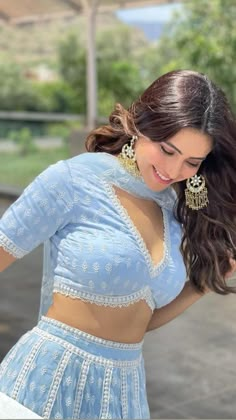 Aamna Sharif, Indian Outfits Lehenga, Traditional Indian Dress, Casual Indian Fashion, Simple Blouse Designs, Dresses Traditional, Indian Bridal Dress, Indian Dresses Traditional, Traditional Indian Outfits