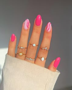 50+ Insanely Cute Spring Nail Designs To Try Out Summer Nails With Lines, Round Nail Ideas Summer, Cute Summer Nails Designs Simple, Easy Summer Nails To Do At Home, Cute Nails Acrylic Summer 2024, Summer Nail Simple, Summer Nails Simple Designs, Basic Summer Almond Nails, Summer Nail Inspo Round