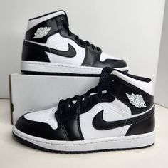 Air Jordan 1 Mid Size 11 Women / Size 9.5 Men White/Black-White Sku: Dv0991-101 100% Authentic Brand New With Box (Box Is Missing Lid) Any Questions? Make Sure To Ask Price Firm Jordans For Women Mid, Air Jordan Black And White Outfit, Cute Black Shoes For Women, Air 1 Jordans, Jordan 1s Black And White, Air Jordans Black And White, Black And White Shoes Women, Panda Jordans, White And Black Jordans