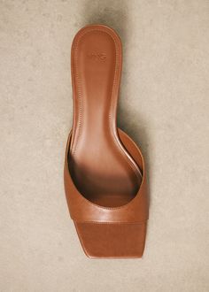 Heel non-structured sandals