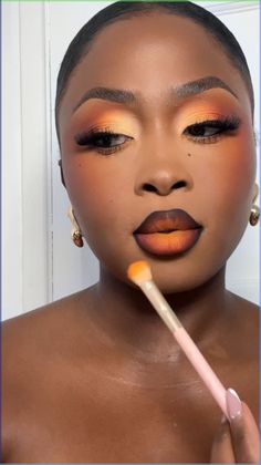 Makeup Tips For Acne Prone Skin😍😍 . #makeuptips #acneskin #acne Woc Makeup Looks, Fall Make Up 2024, Black Women Make Up, Thanksgiving Eyeshadow Looks, Fall Eye Makeup Looks, Sunset Makeup Looks, Madebymitchell Blursh, Face Makeup Art, Make Up Looks Black Women