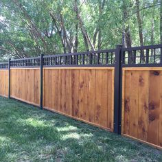 fence that last Fence Types, Cheap Privacy Fence, Backyard Modern, Fence Modern, Fence Backyard, Diy Privacy Fence, Wood Privacy Fence, Wood Fence Design