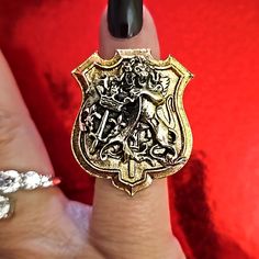 Authentic Art Arthur Pepper Lion Shield Crest Ring Size 3.5....Very Good Condition. Lion Shield, Lion Crest, Authentic Art, Ring Color, Womens Jewelry Rings, Lion, Jewelry Rings, Ring Size, Women Jewelry