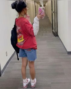 Jorts Outfit Idea Black Women, Comfy Movie Night Outfit, Miles Minnick, Bay Area Outfits, Comfy Movie Night, Jort Outfits, Movie Night Outfit, Outfit At Home, College Hairstyles