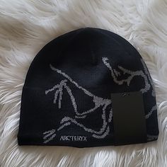 Arc’teryx Arcteryx Black Bird Head Toque Beanie Unisex 240816bk Arcteryx Bird Head Toque Outfit, Arc’teryx Beanie, Arcteryx Beanie, Orange Arcteryx Beanie, Arcteryx Beta Sv Jacket, Arc'teryx Squamish Hoody, Cool Beanies, Bird Head, Wishlist 2024