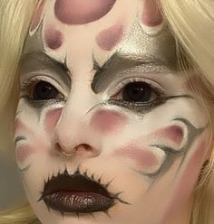 Praying Mantis Makeup, Insect Makeup, Bug Makeup, Moth Makeup, Creature Makeup, Bold Makeup Looks