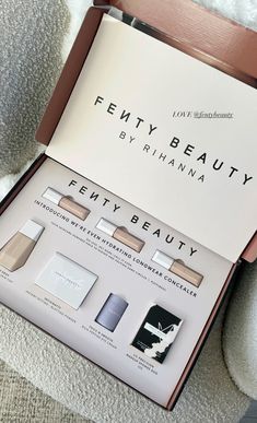 Fenty Beauty Pr Package, Pr Boxes Packaging, Brand Gifts, Rihanna Fenty Beauty