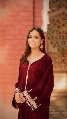 Statement Silhouettes: Beautiful and Latest Fancy Suit Inspirations for Eid Fancy Suit, Latest Bridal Dresses, Simple Kurta Designs, Beautiful Casual Dresses, Fashion Top Outfits, Velvet Suit