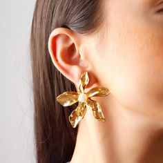 Gold Plated Earrings We use 18-24k Gold on Our Jewellery Our Whole Collection Made by Hand Free Nickel Big Stud Earrings, Silver Flower Earrings, Asymmetrical Earrings, Golden Earrings, Gold Statement Earrings, Alloy Earrings, Big Earrings, Flower Earrings Studs, Flower Studs